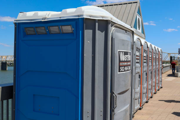 Best Deluxe Portable Toilet Rental  in Seadrift, TX